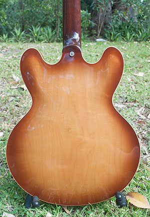 Gibson ES-335 rear of body