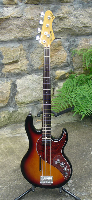 Variax 700 Bass