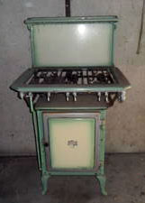 old gas stove similar to Ethel's