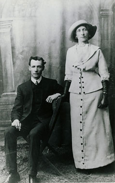 Edward and Alice wedding portrait 1908